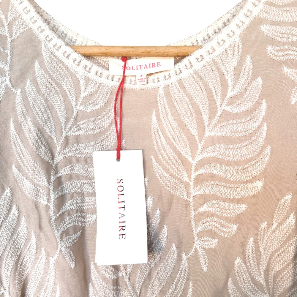 Solitaire Embroidered Leaf Blouse – Beige Boho Puff Sleeve Top – Women's Medium - Picture 5 of 6